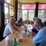 in trauter Runde